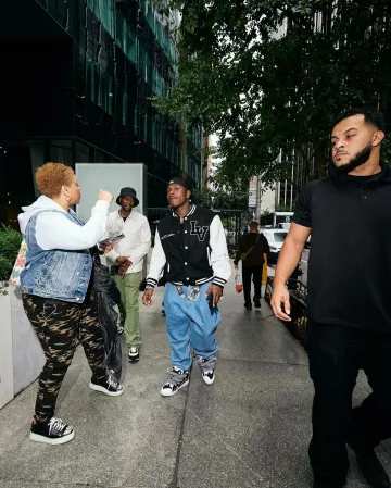 Hed Mayner Washed Blue Double Pleated Jeans porté par DaBaby sur le compte Instagram @dababy