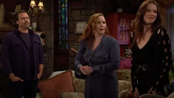 Vestido de punto perforado Pinko usado por Tessa Porter (Cait Fairbanks) como se ve en The Young and the Restless el 20 de septiembre de 2024
