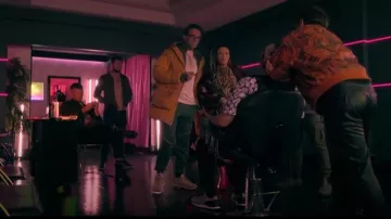 H&M DryMove™ Tennis Joggers usados por Vinnie (Joe Gilgun) como se ve en Brassic (S06E01)