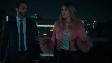 Re/Done Pure Bliss Tee worn by Morgan (Kaitlin Olson) as seen in High Potential (S01E02)