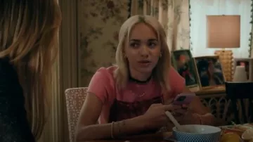 Urban Outfitters Lotus Perfect Cap Sleeve Baby Tee worn by Ava (Amirah J) as seen in High Potential (S01E03)