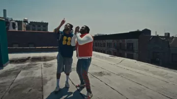Amiri Clay Indigo & Red Leather Bones Jeans porté par Tee Grizzley dans Tee Grizzley - Blow for Blow (feat. J. Cole) [Vidéo officielle]
