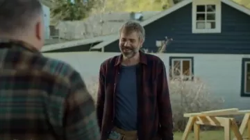 Lee Leesure Check Twill Flannel Shirt Regular Fit in Burgundy worn by Karl Alberg (Rossif Sutherland) as seen in Murder in a Small Town (S01E03)