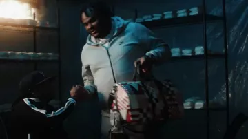 Joggers Nike Grey Heather Fleece usados por Tee Grizzley en Tee Grizzley - Robbery 8 [Video Oficial]
