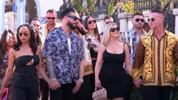 Minivestido de punto jacquard adornado con Versace usado por Lauren Pesce como se ve en Jersey Shore: Family Vacation (T07E19)