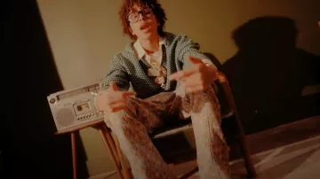 Honor The Gift Pantalones acampanados retro multicolor con estampado de diamantes usados por Luh Tyler en Luh Tyler - Been Working [Video musical oficial]