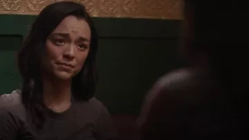 Rag and Bone The Slub T-Shirt en Coton Pima Bio porté par Mika Yasuda (Midori Francis) comme on le voit dans Grey’s Anatomy (S21E03)