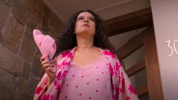 Senso Inka IV worn by Rosa Flores (Paula Garcia) as seen in Bump (S04E06)