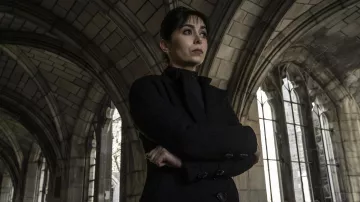 Outfits of The Penguin: Sofia Falcone (Cristin Milioti) is wearing Black Coat in season 1, episode 2 of the TV series