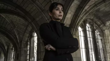 Outfits of The Penguin: Sofia Falcone (Cristin Milioti) is wearing Black Coat in season 1, episode 2 of the TV series