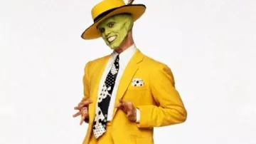 The Mask Movie Costumes: Jim Carrey wears Iconic Yellow Suit to portray Stanley Ipkiss AKA The Mask