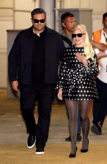 Gafas de sol Celine Black Frame 41 en acetato usadas por Lady Gaga en Venecia el 2 de septiembre de 2024