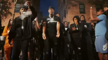 Jeans Amiri Black & Blue Suede MX1 porté par VonOff1700 dans VonOff1700- Dead N****s ft. Polo G et G Herbo (Vidéo Officielle)