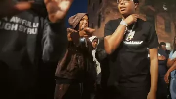Saint Vanity Brown Side Snap Shorts usados por G Herbo en VonOff1700- Dead N****s ft. Polo G y G Herbo (Video Oficial)