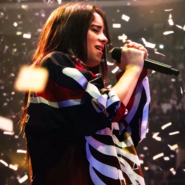 Skeleton Printed Jersey of Billie Eilish on the Instagram account @artziety