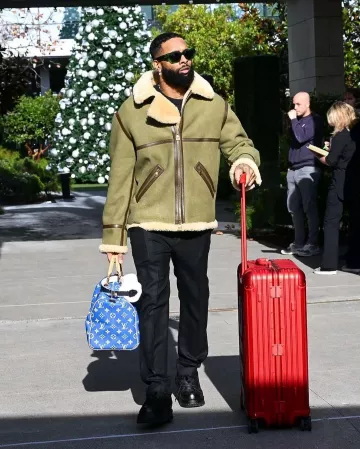 Bolso Louis Vuitton Royal Blue Monogram Speedy 40 usado por Odell Beckham Jr. en la cuenta de Instagram @blitzfits