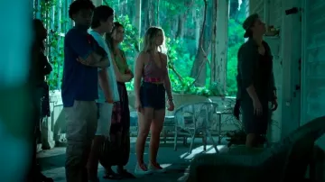 Converse Chuck 70 High In Colorblock Overlay Rhubarb Pie portée par Sarah Cameron (Madelyn Cline) comme on le voit dans Outer Banks (S04E01)