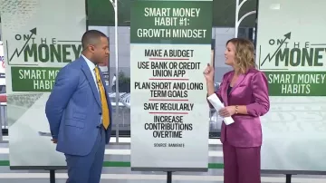 Cinq a Sept Khloé Smooth Satin Blazer usado por Christine Romans como se ve en Today el 15 de octubre de 2024