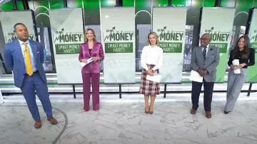 Cinq a Sept Rainer Pantalones de satén en Dark Ube usado por Christine Romans como se ve en Today el 15 de octubre de 2024