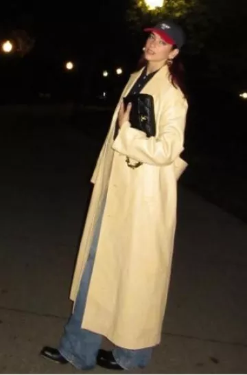 Bolso Chanel Small Funky Town Flap usado por Dua Lipa en su publicación de Instagram el 3 de octubre de 2024