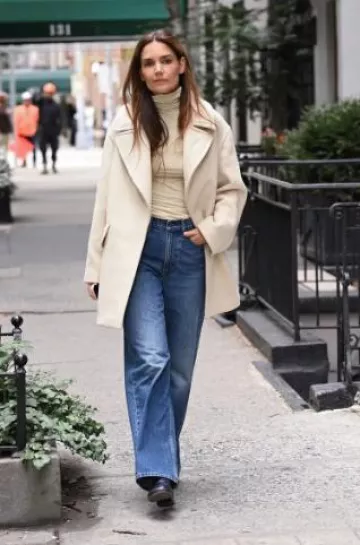 Banana Republic Splittable Wool-Blend Peacoat worn by Katie Holmes in New York City on October 3, 2024