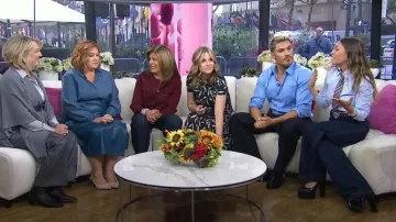 Mango High-waist Wideleg Jeans worn by Melissa Garcia as seen in Today on  October 16, 2024