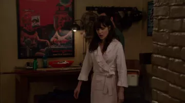 Wardrobe of New Girl TV series: Zooey Deschanel wears Softies Chenille Ruffle Light Pink Robe to portray Jess Day in season 2, episode 15