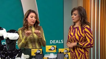 Vestido D'iyanu Chidima en Abstracto de Cebra Dorado usado por Michelle Miller como se vio en CBS Mornings el 12 de octubre de 2024