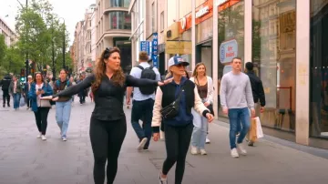 Veste de course Beach Riot Reina portée par Emily Simpson comme on le voit dans The Real Housewives of Orange County (S18E15)