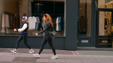 Louis Vuitton Coussin PM porté par Emily Simpson vu dans The Real Housewives of Orange County (S18E15)