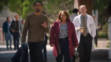 Nic + Zoe Indigo Angles Split Neck Linen Blend Top worn by Dr. Miranda Bailey (Chandra Wilson) as seen in Grey's Anatomy (S21E04)