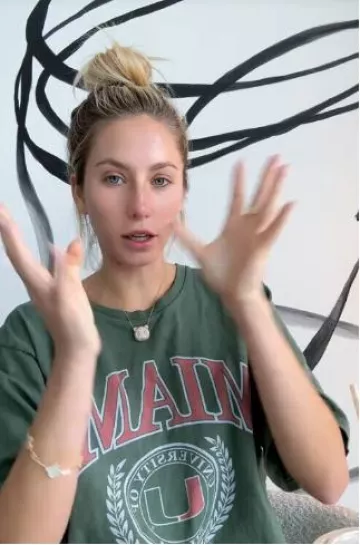 Van Cleef & Arpels Vintage Alhambra Bracelet 5 Motifs worn by Alix Earle on her Tiktok Post on October 7, 2024