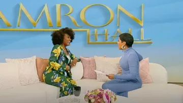Nanushka Amabel Robe longue combo en cuir alternatif à col roulé portée par Tamron Hall telle qu’elle a été vue lors du spectacle de Tamron Hall le 21 octobre 2024