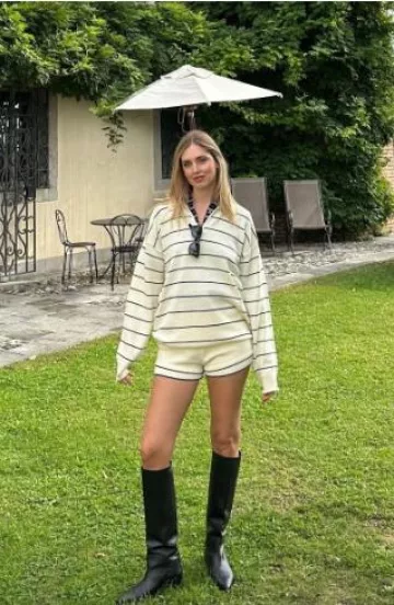Le pull en tricot léger Claudia de Frankie Shop porté par Chiara Ferragni sur sa Story Instagram le 6 octobre 2024