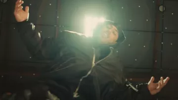 Blouson aviateur Vetements x Alpha Industries Black Racing Logos porté par Myke Towers dans Myke Towers & benny blanco - DEGENERE (Vidéo Officielle)