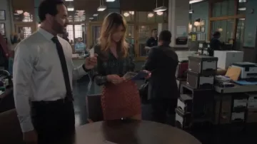 Topshop Premium Woven Mini Skirt in Terracotta worn by Morgan Gillory (Kaitlin Olson) as seen in High Potential (S01E05)