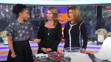 Mini robe en tweed Jason Wu Collective portée par Jenna Bush Hager comme on le voit dans Today with Hoda & Jenna le 22 octobre 2024