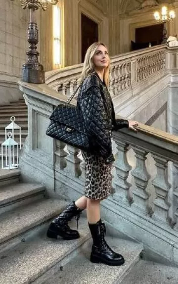Sac Chanel 2024 Xl Flap porté par Chiara Ferragni sur son post Instagram le 9 octobre 2024