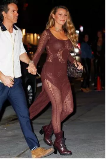 Sac Chanel Paris Byzance en tweed porté par Blake Lively à New York le 11 octobre 2024