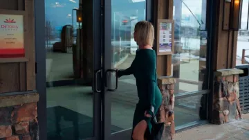 Nanushka Jen Mini Bolso usado por Whitney Rose como se ve en Las verdaderas amas de casa de Salt Lake City (S05E06)