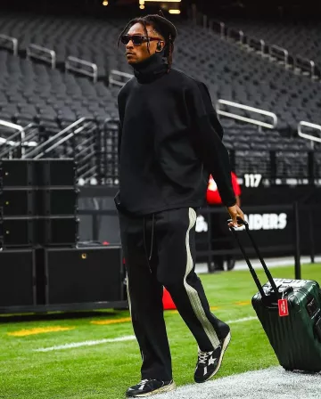 Golden Goose Black Mesh & Leather Dad Star Sneakers usadas por DeAndre Hopkins en la cuenta de Instagram @blitzfits