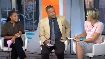 Lingua Franca Custom Short Sleeve usado por Dylan Dreyer visto en Today el 25 de octubre de 2024