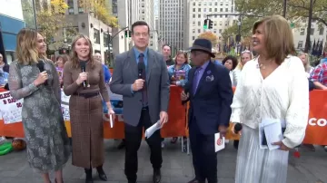 Veronica Beard Nate Plaid Turtleneck Top worn by Jenna Bush Hager as seen in Today with Hoda & Jenna on  October 29, 2024