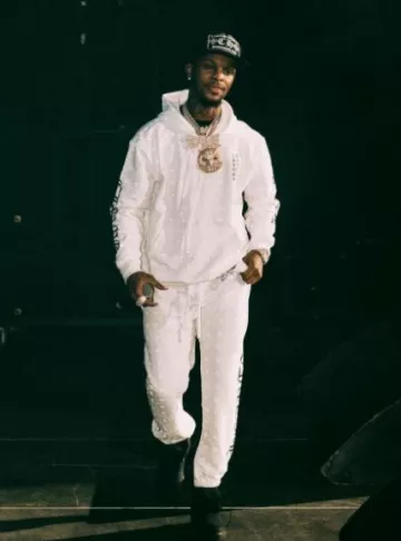 Pantalones de chándal Chrome Hearts Plus Cross All Over Print usados por Toosii en la cuenta de Instagram @toosii