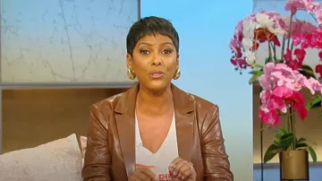 Cinq a Sept Kylie Chaqueta de cuero sintético usada por Tamron Hall como se vio en Tamron Hall Show el 24 de octubre de 2024