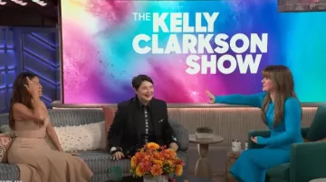 Blazer simple boutonnage Pucci porté par Isabella Rossellini tel qu’on le voit dans le spectacle The Kelly Clarkson le 1er novembre 2024