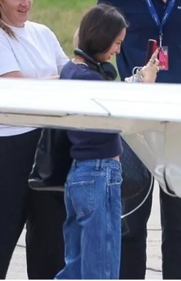 Sony Wh-1000Xm5 Noise Cancelling Wireless Bluetooth Headphones worn by Olivia Rodrigo in Melbourne on October 15, 2024