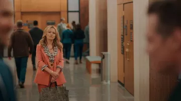 Claire V. Women’s Simple Suede Leather Tote Bag Mini Cat Leopard Print worn by Lorna Crane (Becki Newton) as seen in The Lincoln Lawyer (S03E01)