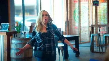 Camisa Rails Hunter usada por Shannon Beador como se ve en The Real Housewives of Orange County (T18E17)