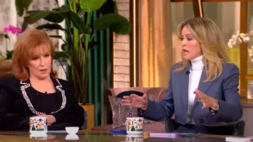 Pantalón cargo de pierna recta Golden Goose Deluxe Brand usado por Sara Haines como se vio en The View el 25 de octubre de 2024